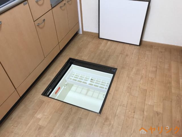 収納　床下収納