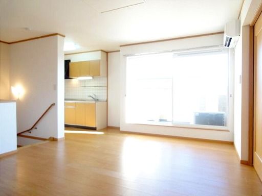 ラフレシールの居間写真