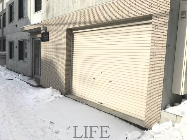駐車場　車庫