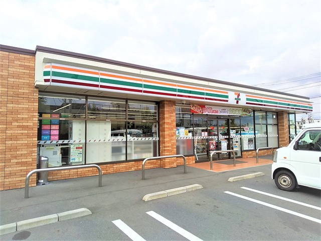 コンビニ　セブンイレブン足立一ツ家２丁目店（コンビニ）まで220m