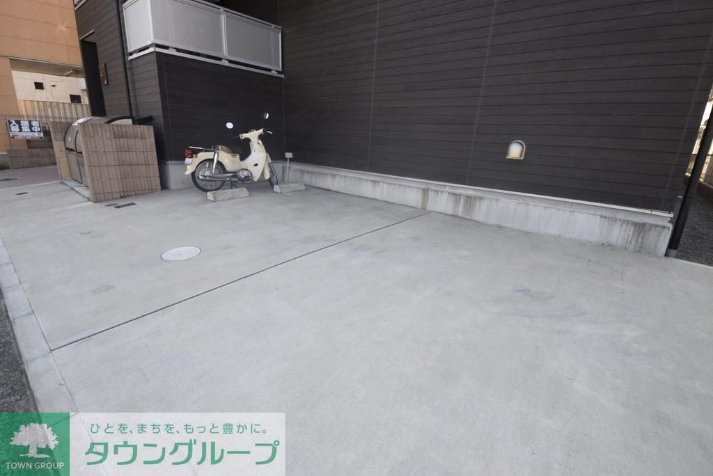 駐車場　駐車場