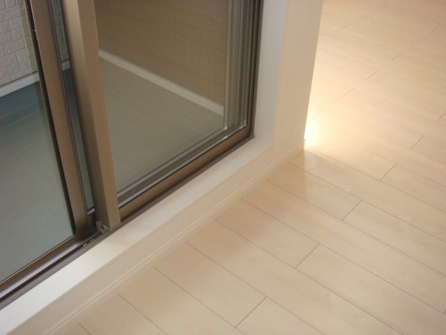 ＪＲ青梅線 牛浜駅 徒歩8分 2階建 築13年の内装写真