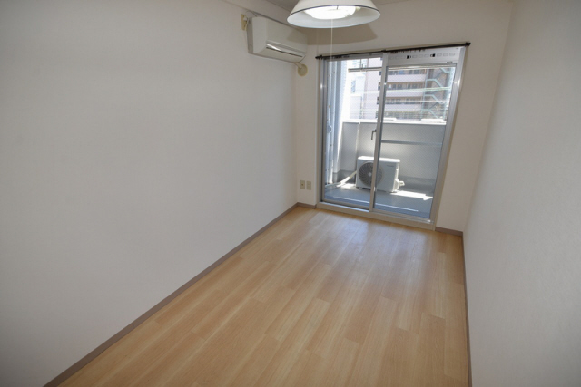 居室・リビング　写真は同マンションの別のお部屋のものです