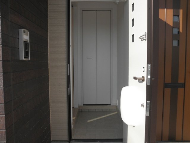 玄関　シンプルで使いやすい玄関です