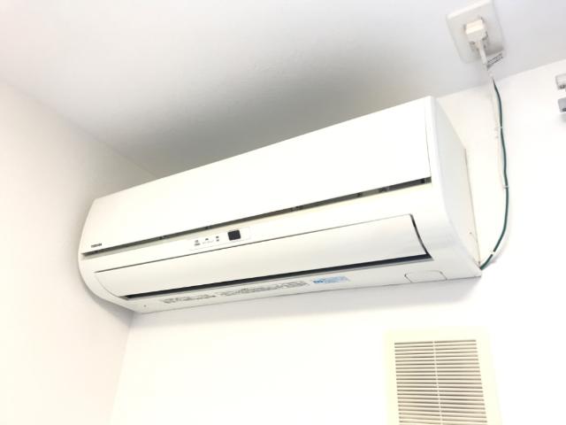 玄関　エアコン
