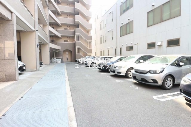 駐車場　敷地内駐車場あり◎