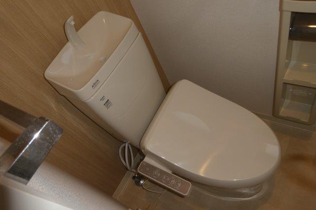 トイレ　シャワー付きトイレ