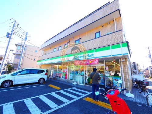 コンビニ　ファミリーマート六浦四丁目店（コンビニ）まで323m