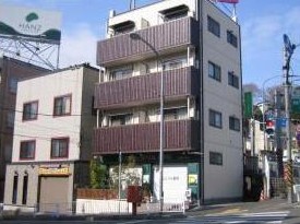 横浜市西区宮ケ谷のマンションの建物外観