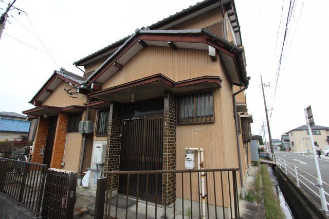 野崎正光寺２３借家　Ａ号室の建物外観