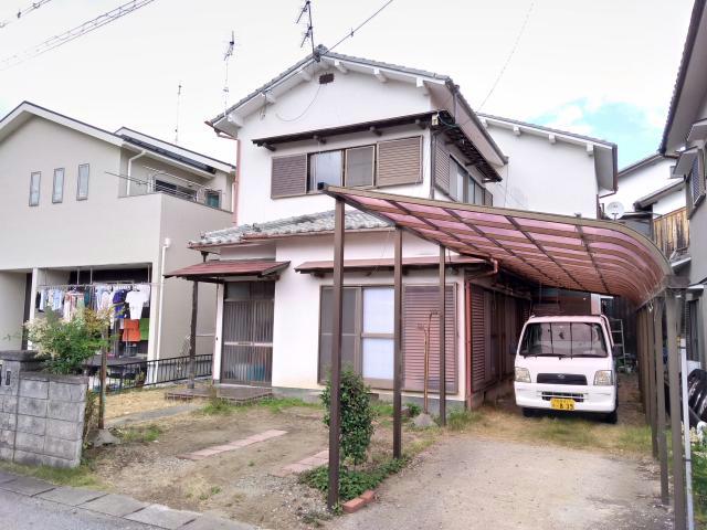 愛荘長野５貸家の建物外観