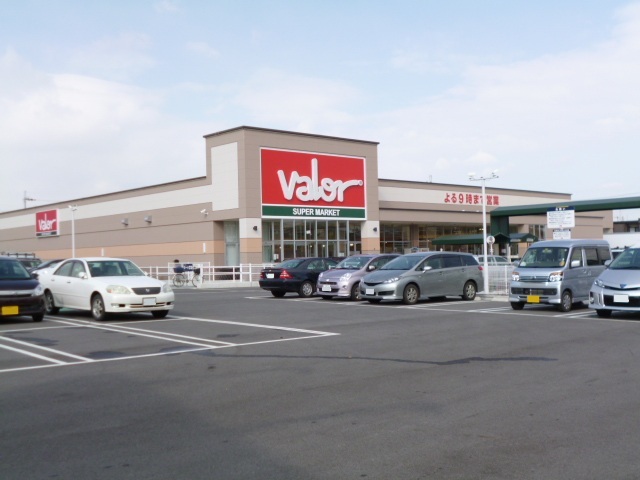 スーパー　バロー守山駅東店（スーパー）まで738m