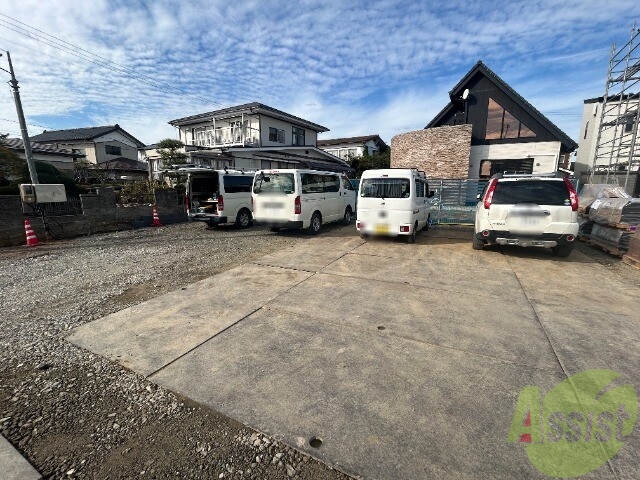 【塩竈市白菊町のアパートの駐車場】