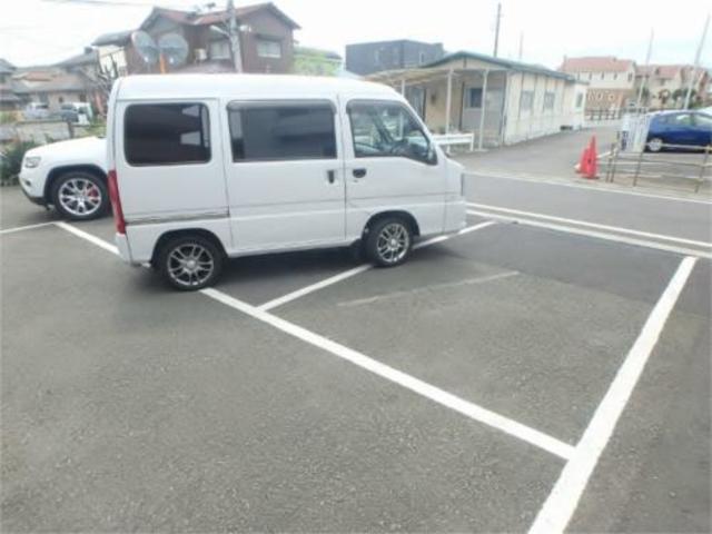 【KTビルの駐車場】