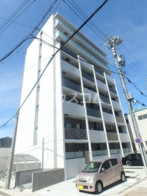 名古屋市中川区松年町のマンションの建物外観