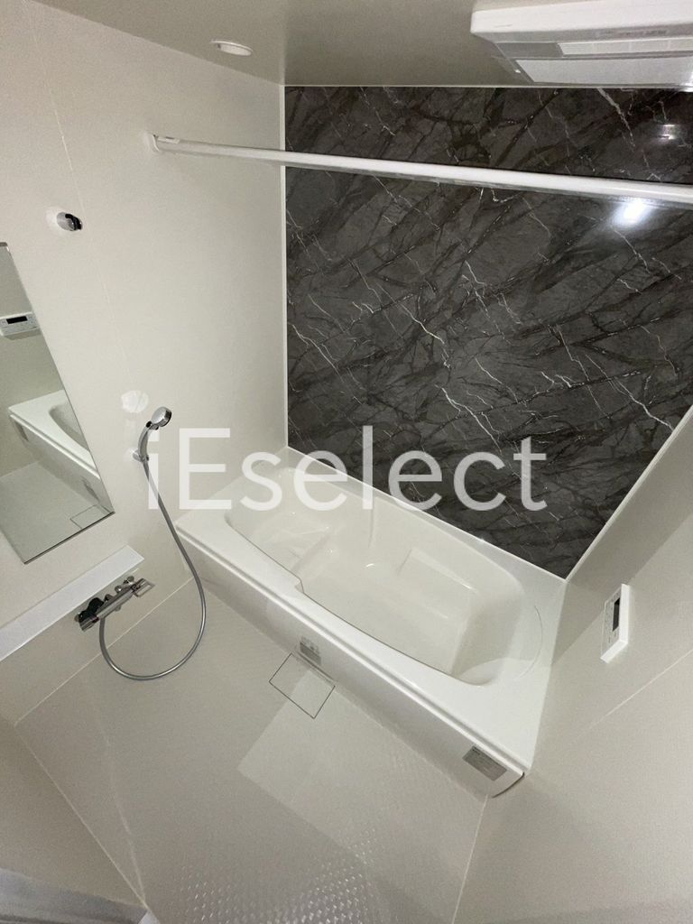 バス・シャワールーム　広々１坪バスでリラックス♪追焚できますよ♪