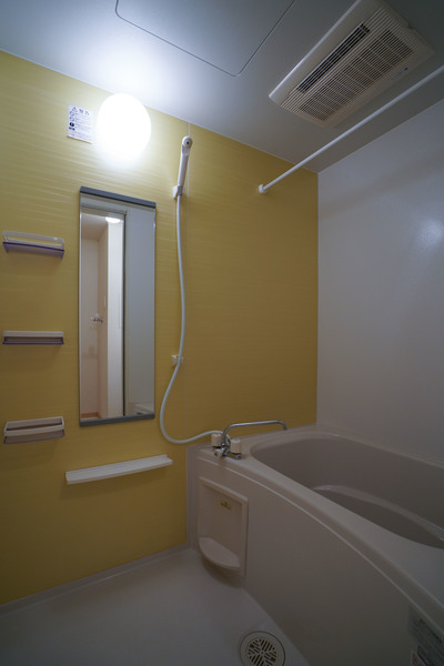 バス・シャワールーム　同じ建物の別のお部屋