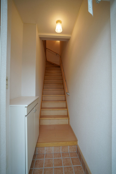 玄関　同じ建物の別のお部屋