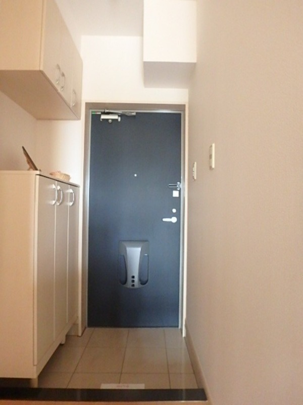 玄関　図面と現状に相違がある場合には現状を優先