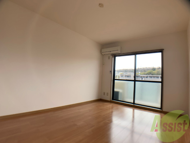 その他部屋・スペース　寝室がこちらがこちらです。とてもゆったりといていますね。