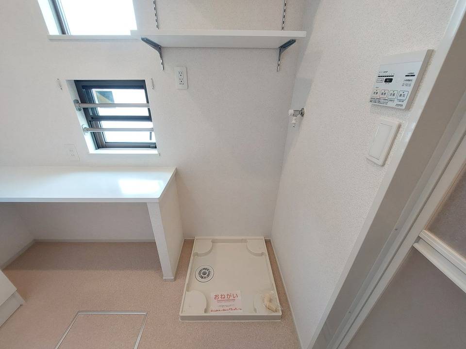 洗面設備　洗濯機置場