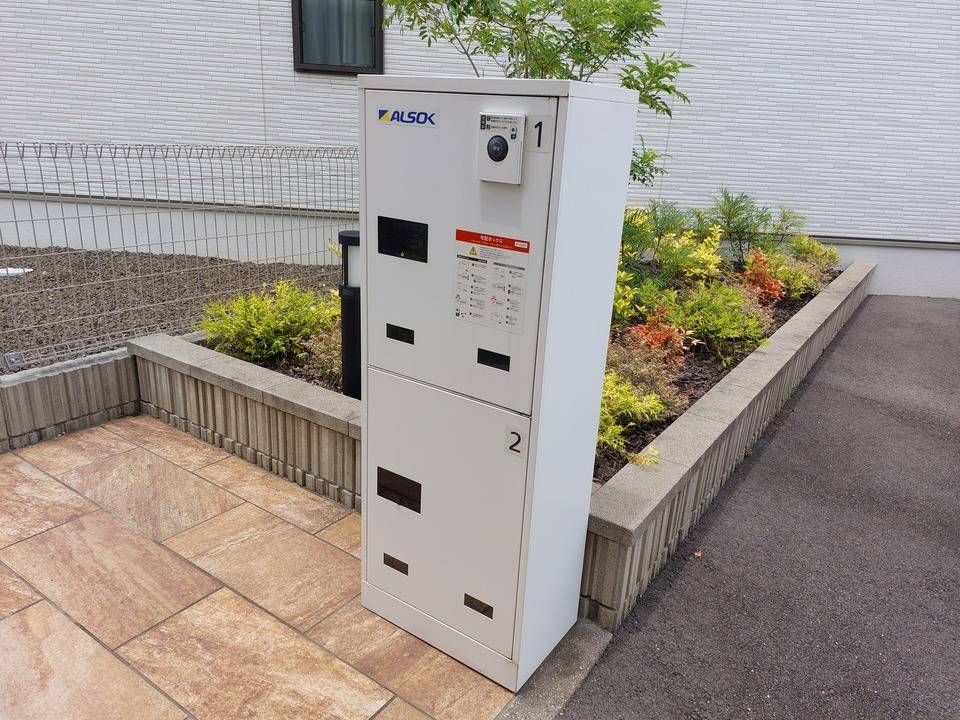 エントランス　宅配ボックス