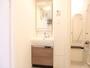 洗面設備　脱衣所　独立洗面台（シャンプードレッサー付）収納スペース有