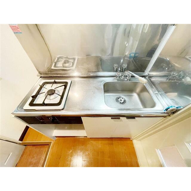 キッチン　同物件別部屋