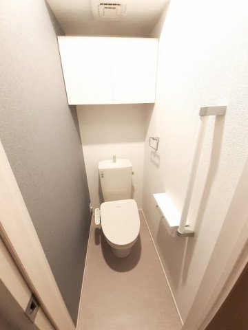 トイレ　落ち着いたトイレです