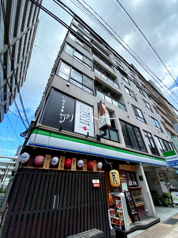 建物外観　1階コンビニ☆