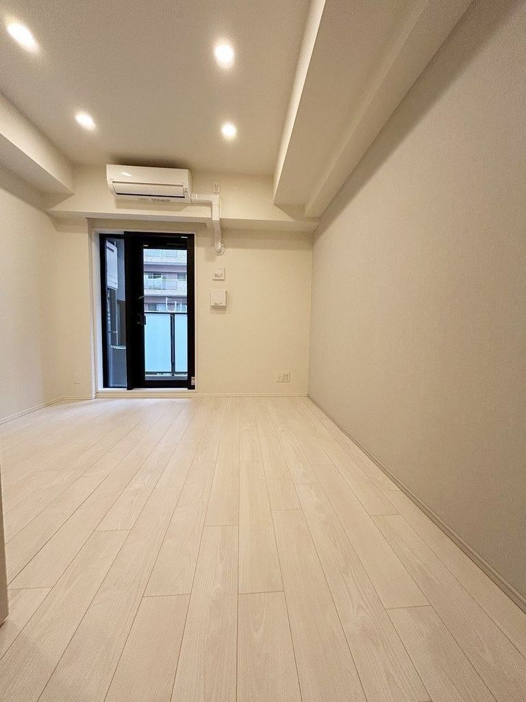 居室・リビング　洋室（約6.4帖）