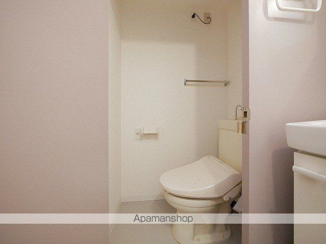 地下鉄東西線 菊水駅 徒歩8分 9階建 築46年のトイレ写真