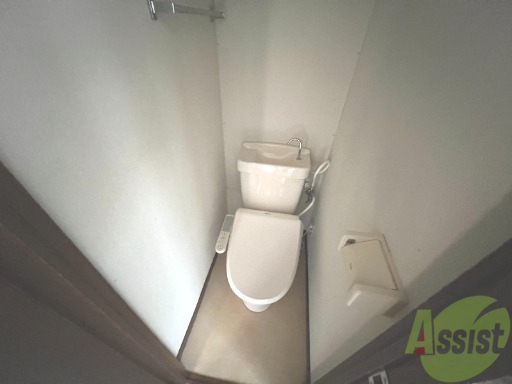 トイレ　こちらはトイレです。清潔感があり、安心して使用できます。