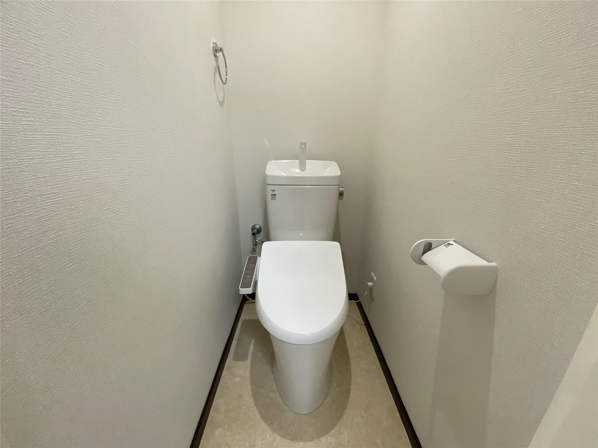 トイレ　お手洗いはウォシュレット付き！