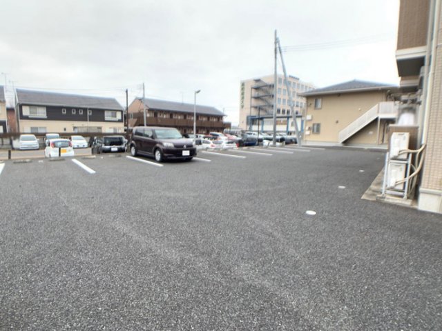 駐車場　ニシガハラハウス