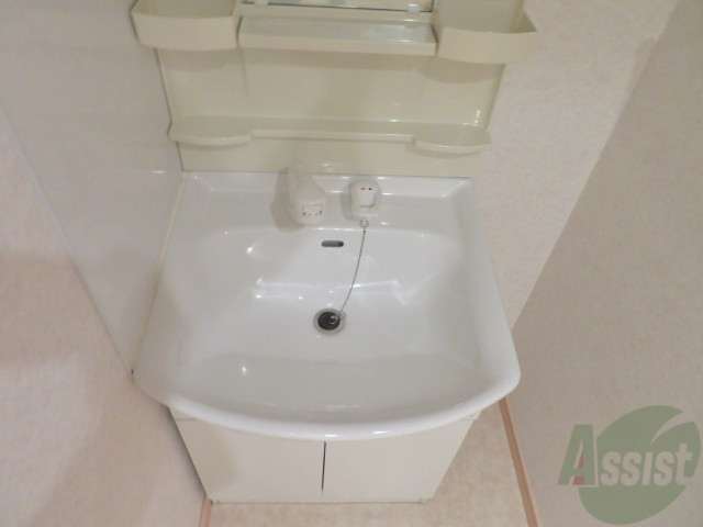 洗面設備　朝の準備のお供として活用して頂けますね。