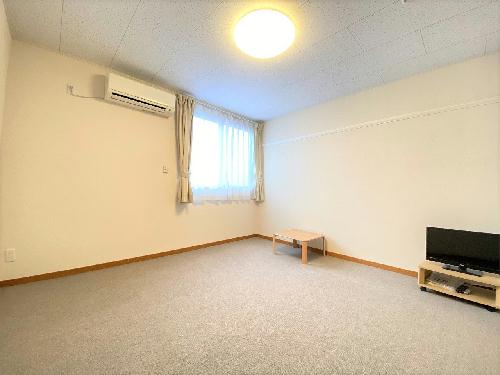 居室・リビング　1Ｆはフローリング、2Ｆは絨毯仕様