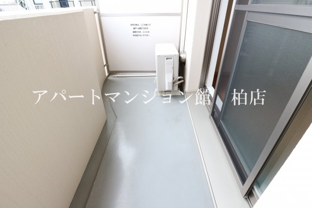 バルコニー　同施工会社、同型タイプです／※現況優先