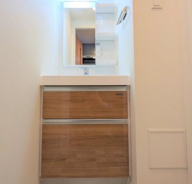 洗面設備　独立洗面台です