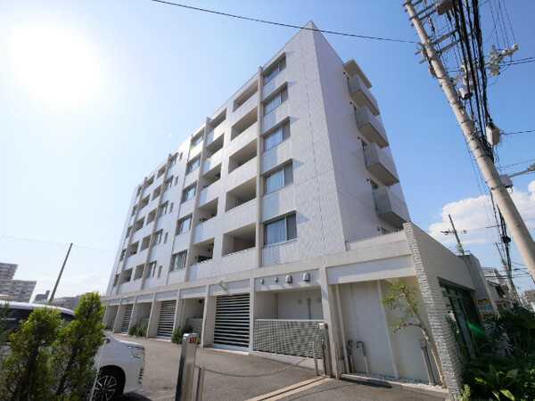 建物外観　ラフルール