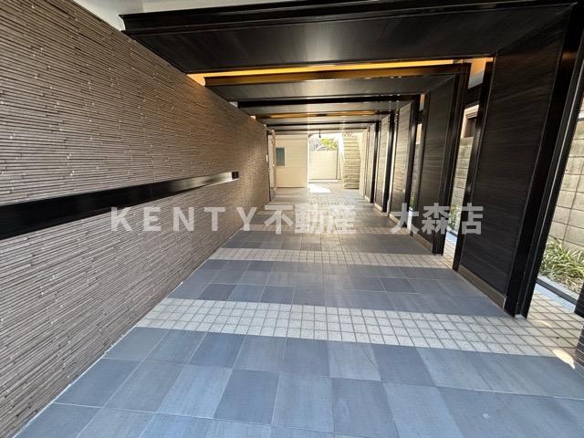 エントランス　清潔なエントランスです