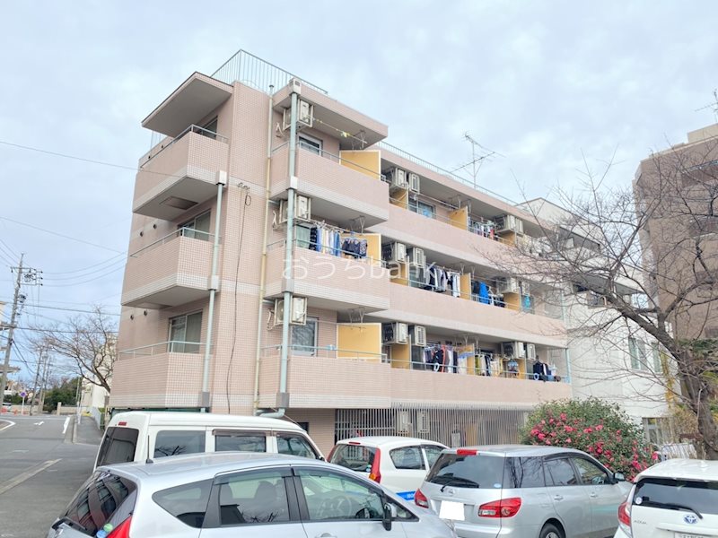 建物外観　オートロック完備、広々使える室内です！