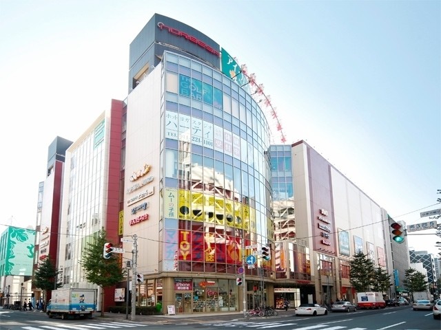 ショッピングセンター　NORBESA（ショッピングセンター）まで401m