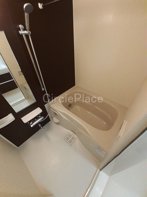 バス・シャワールーム　追い焚き・浴室乾燥機付き