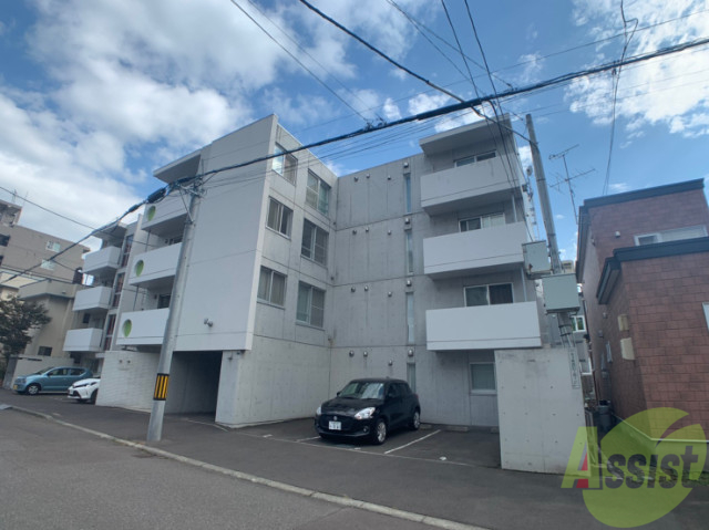 建物外観　札幌市中央区北三条西「ラ・コーザ北円山」