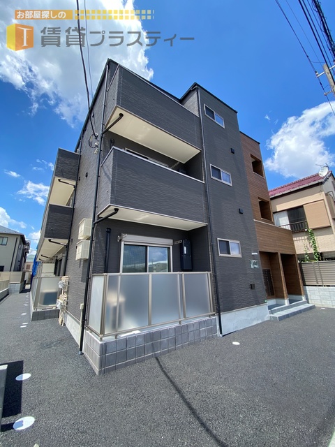 建物外観　全室１ＤＫ～で寝室とリビングを分けて生活が可能です！