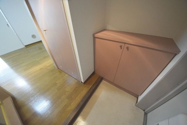 玄関　★シューズＢＯＸ完備★