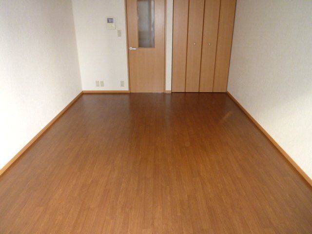 居室・リビング　洋室広めの8.7帖です。