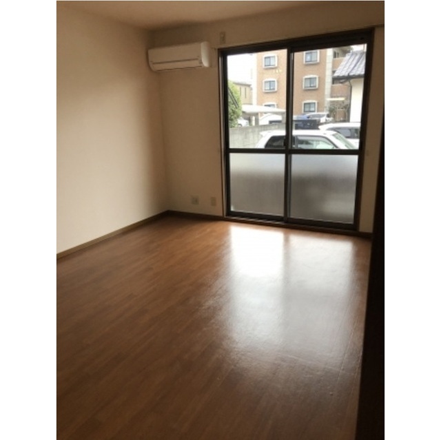 居室・リビング　ＬＤＫ１１．５帖　エアコン付き