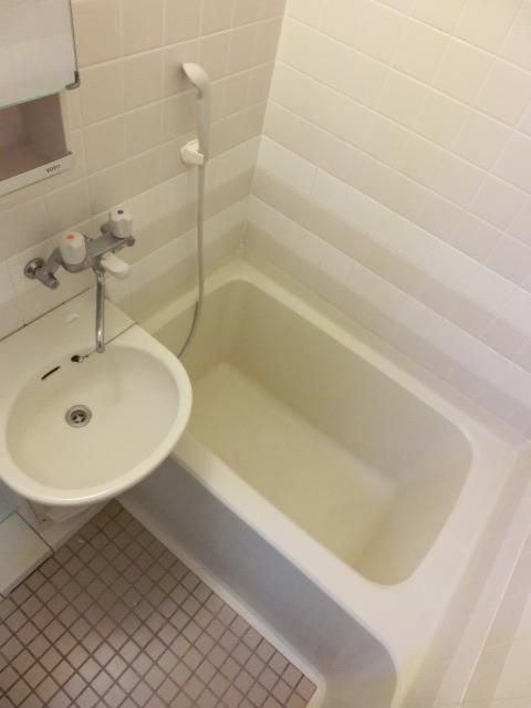 バス・シャワールーム　バスルーム